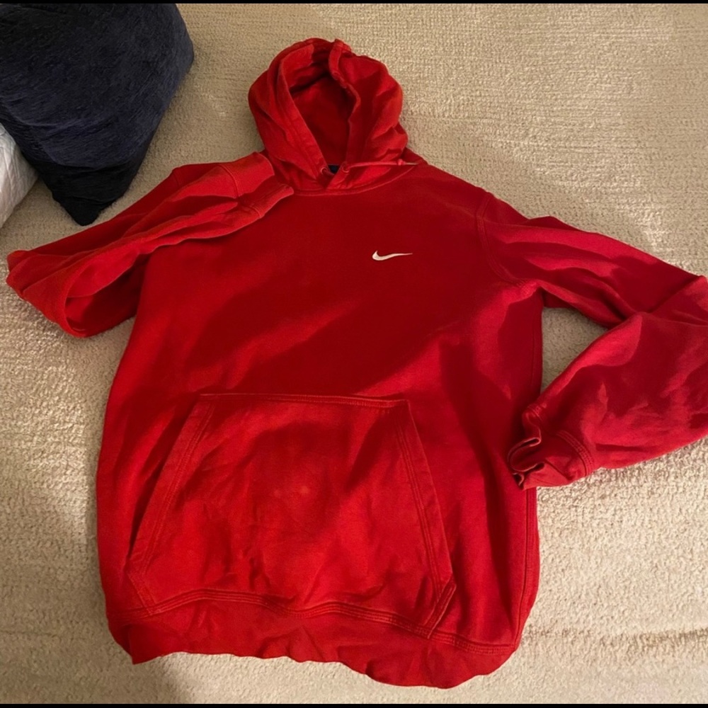 red nike sweatshirt